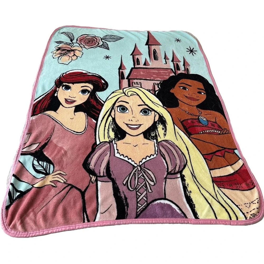 Disney Princess Blanket Ariel Moana Rapunzel Castle Northwest Fleece Throw Pink